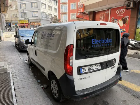 A2 Reklam tarafından İstanbul'da üretilen araç giydirme uygulaması - örnek proje fotoğrafı.