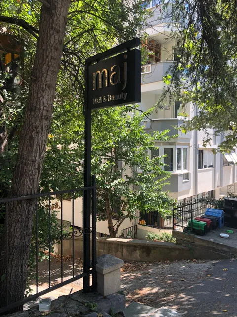 A2 Reklam tarafından İstanbul'da üretilen fener tabela uygulaması - örnek proje fotoğrafı.