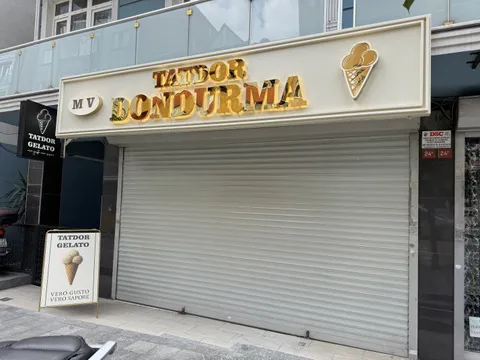 A2 Reklam tarafından İstanbul'da üretilen paslanmaz harfler uygulaması - örnek proje fotoğrafı.