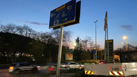 A2 Reklam tarafından İstanbul'da üretilen totem tabela uygulaması - örnek proje fotoğrafı.