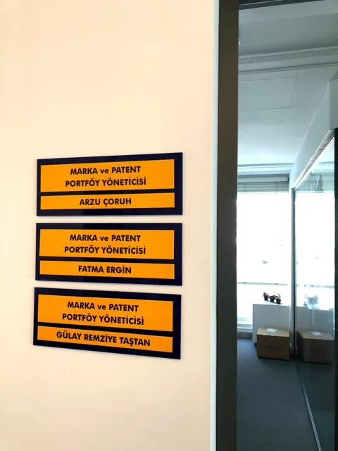 A2 Reklam tarafından İstanbul'da üretilen yönlendirme uygulaması - örnek proje fotoğrafı.